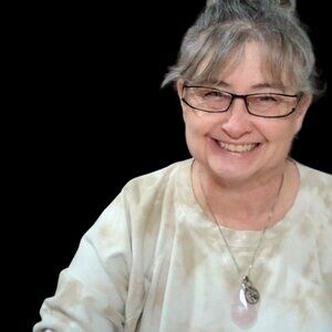 Meet your Posher, Leeanna